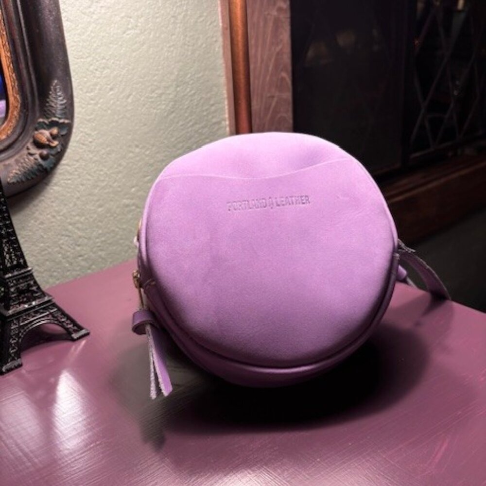 Portland Leather Circle Crossbody ~ Lavender Chalk in Small Version 7"